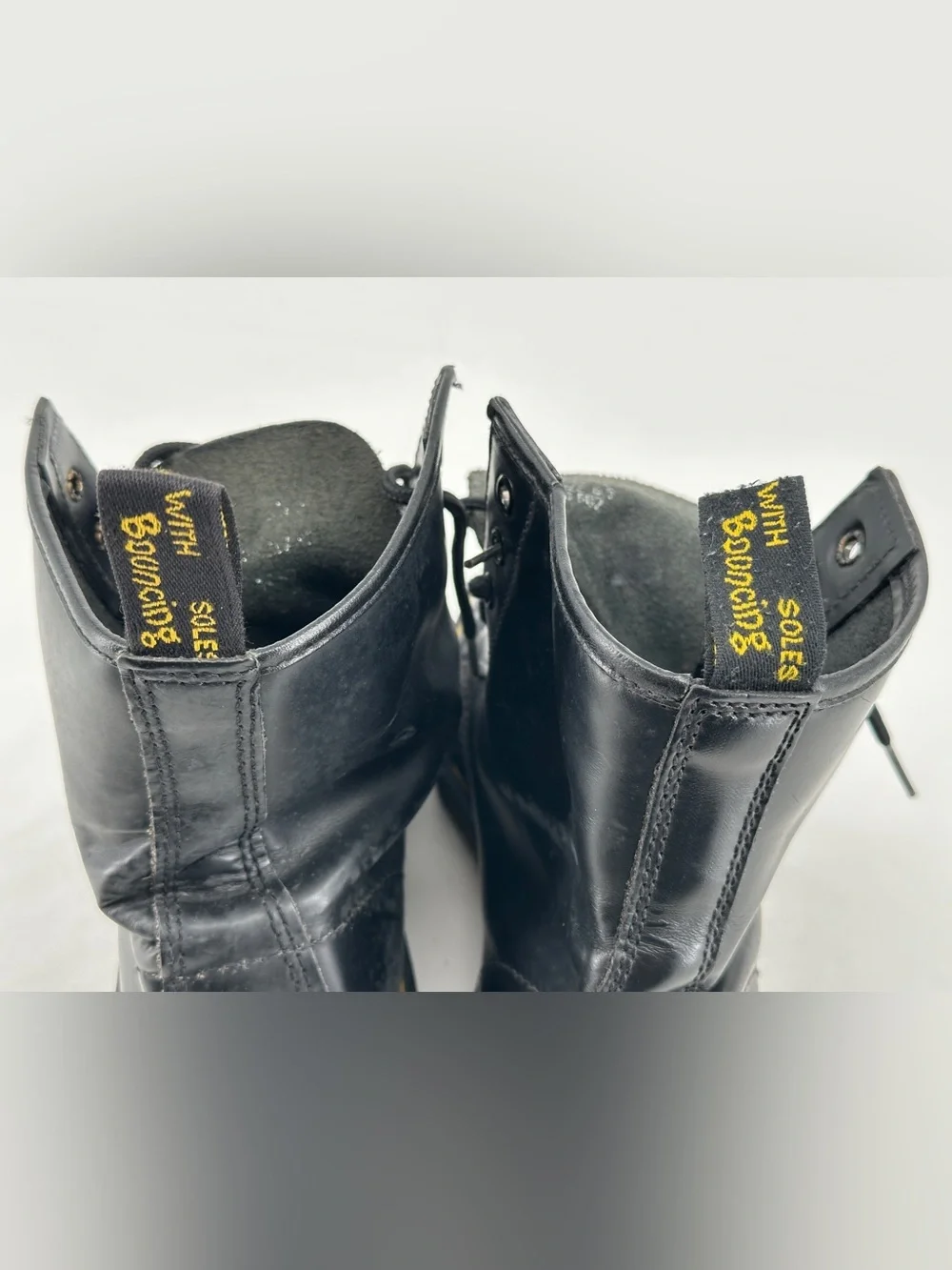 Vintage 1990’s Dr. Martens 1460 Made in England 8-Eye Boots UK 6.5